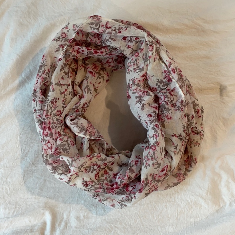 Floral circle scarf